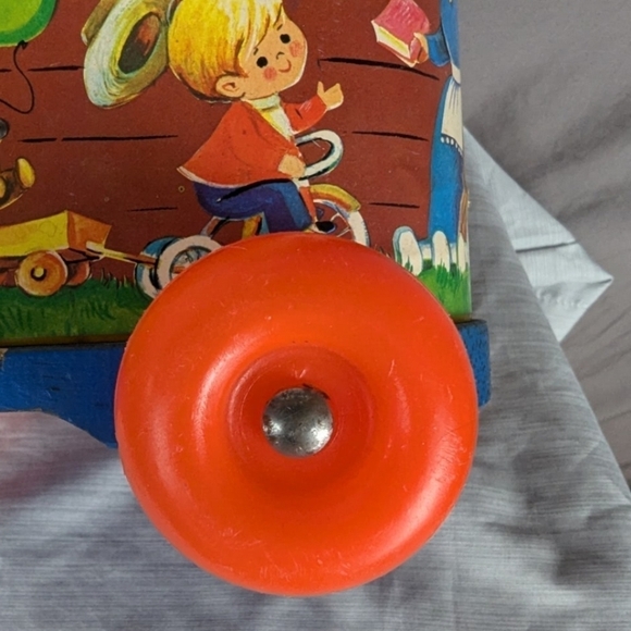 Lacing Shoe Fisher Price in used condition with a Sweet vintage nostalgic vibe - Picture 12 of 14